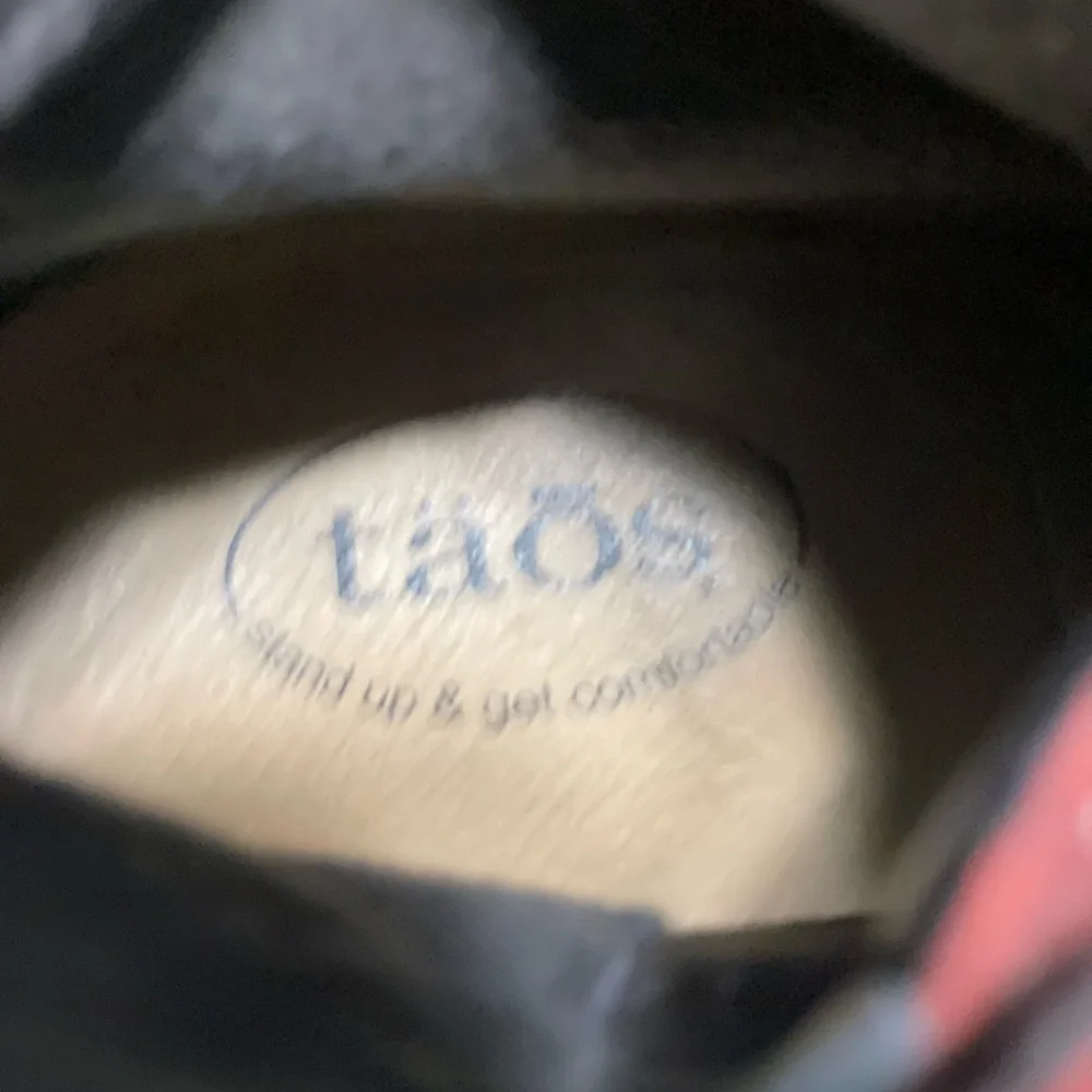 EUC Taos- Main Street Boot-Garnet size 7 - 7 1/2 - Picture 16 of 16